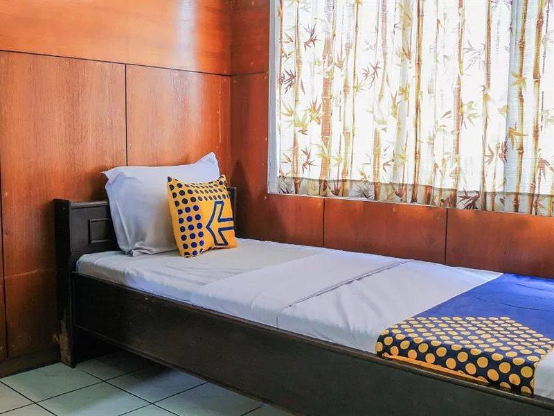 Oyo Life 1708 Hotel Budi Famili 1 Syariah Ciamis Exterior photo